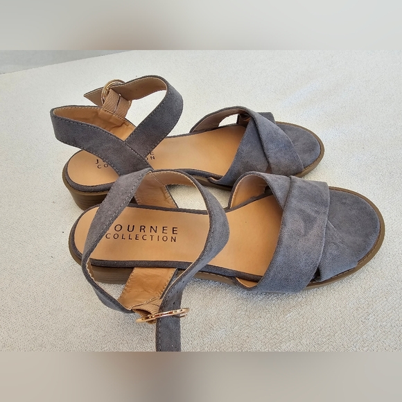 Journee Collection Woman Sandals Blue Suede Buckle Ankle Strap Size 8.5 - Picture 2 of 6